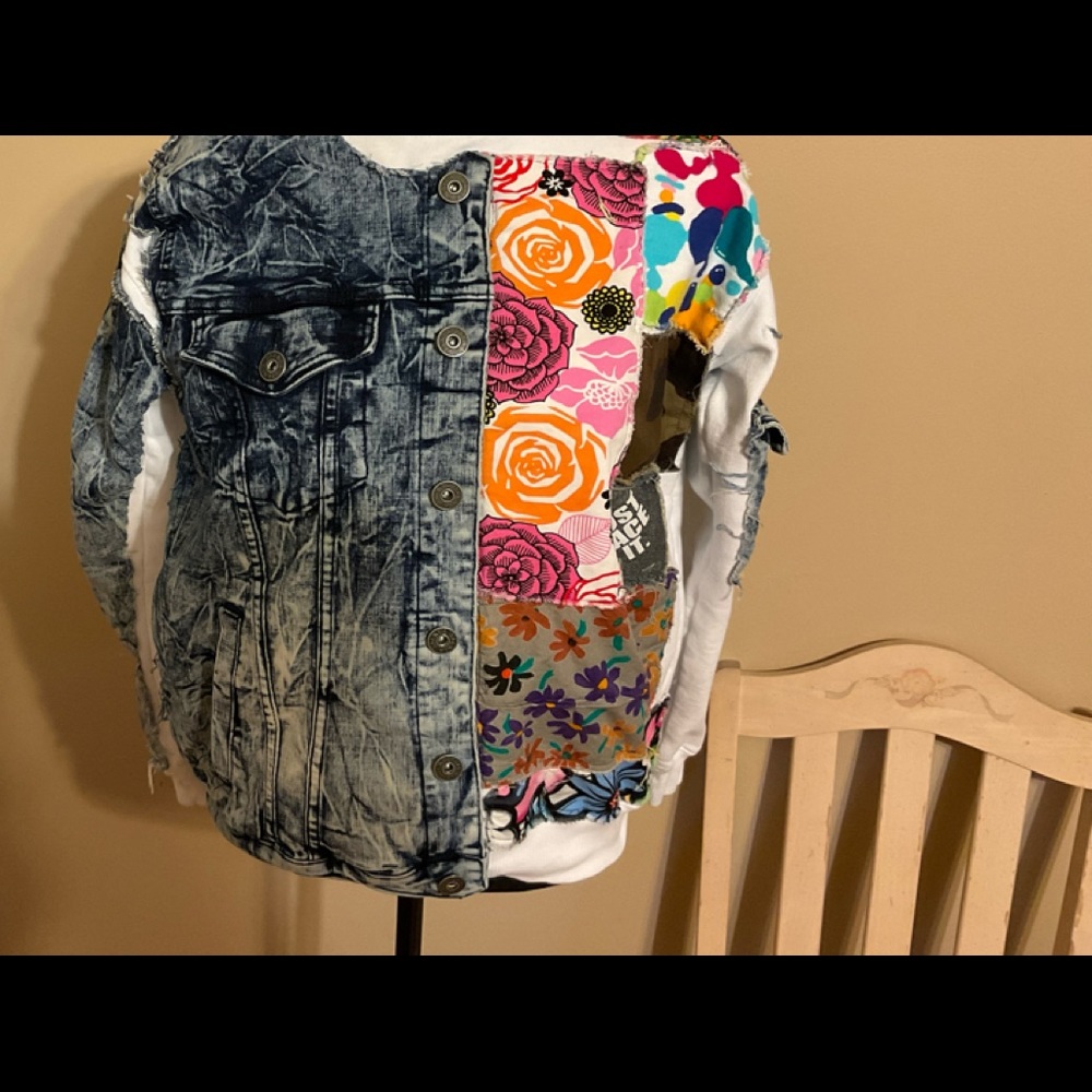 Frantzy Face sweathshirt size small made in Brooklyn NY